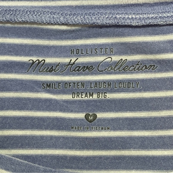 Hollister Must-Have Collection Shirt Women's Medium Round Neck Striped Blue - Picture 3 of 8